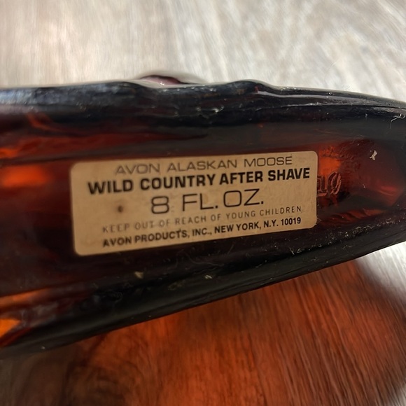 Avon Vintage Alaska Moose (Empty) Glass Aftershave Bottle - Picture 2 of 10